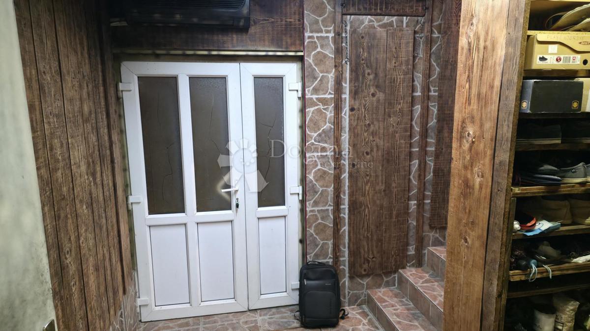 Hiša Ferenščica, Peščenica - Žitnjak, 325m2