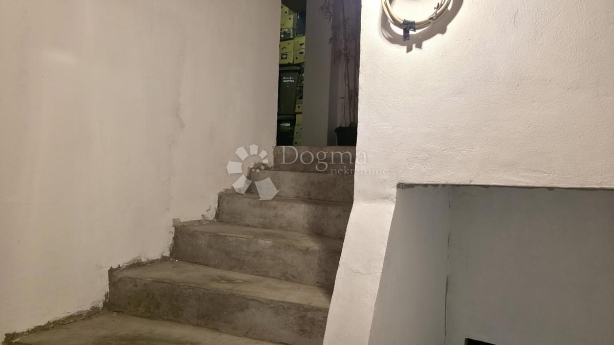 Hiša Ferenščica, Peščenica - Žitnjak, 325m2