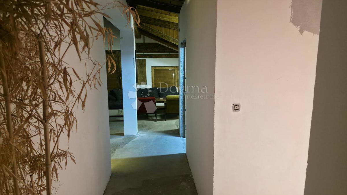 Hiša Ferenščica, Peščenica - Žitnjak, 325m2