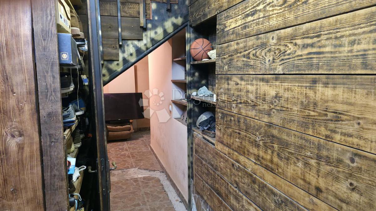 Hiša Ferenščica, Peščenica - Žitnjak, 325m2