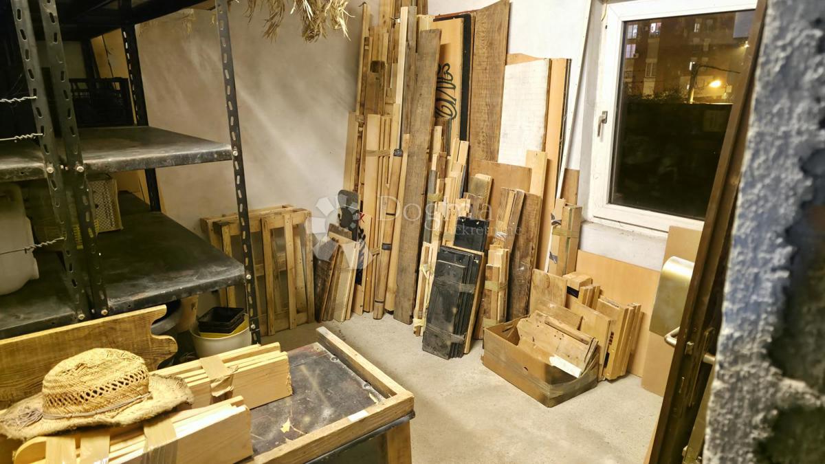 Hiša Ferenščica, Peščenica - Žitnjak, 325m2