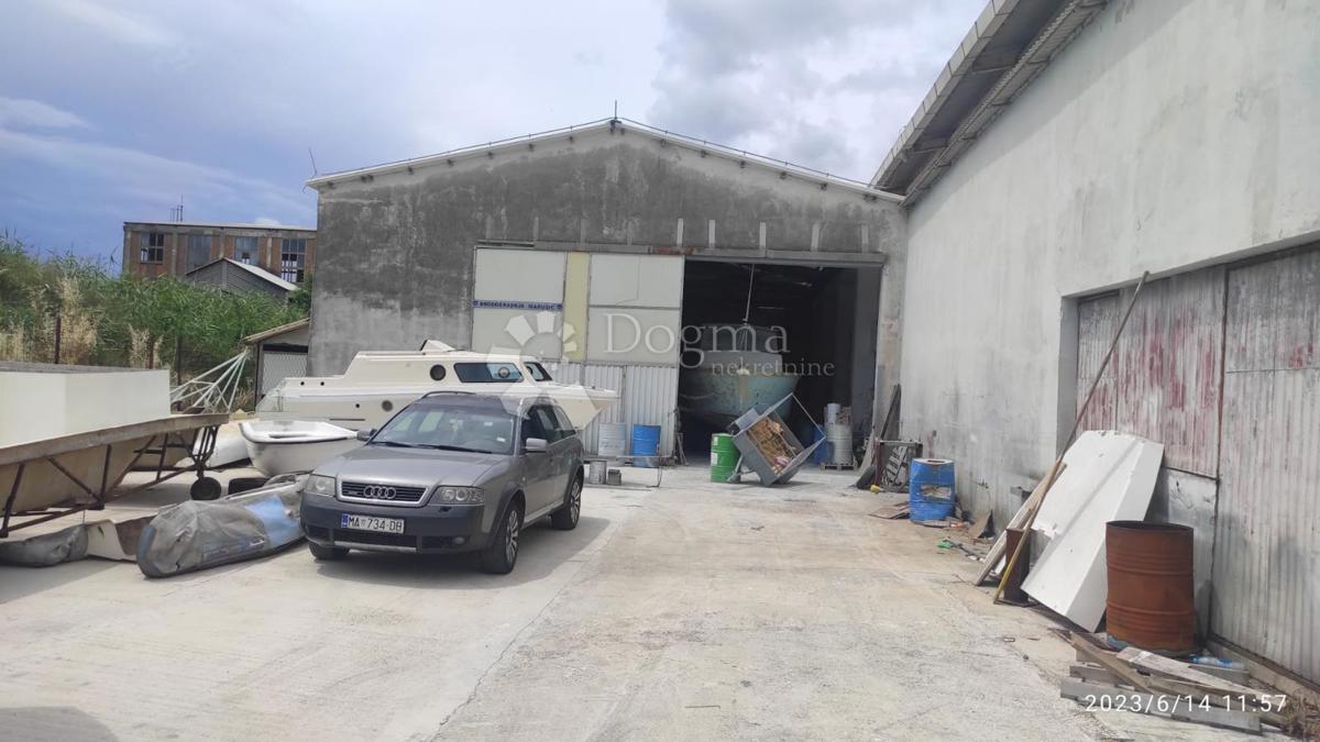 Poslovni prostor Opuzen, 1.202,90m2