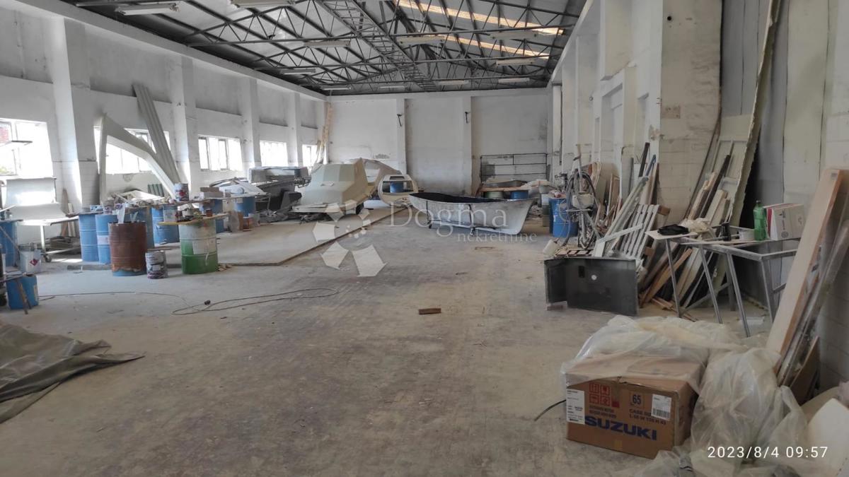 Poslovni prostor Opuzen, 1.202,90m2