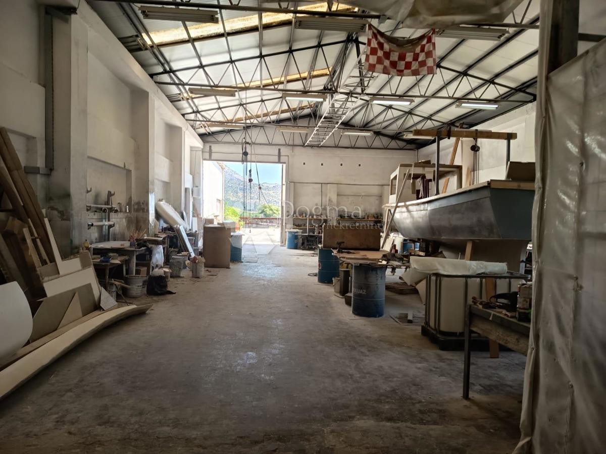 Poslovni prostor Opuzen, 1.202,90m2