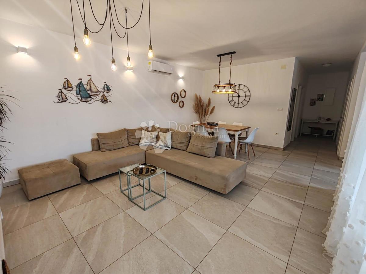 Hiša Bogdanovići, Šibenik - Okolica, 81m2