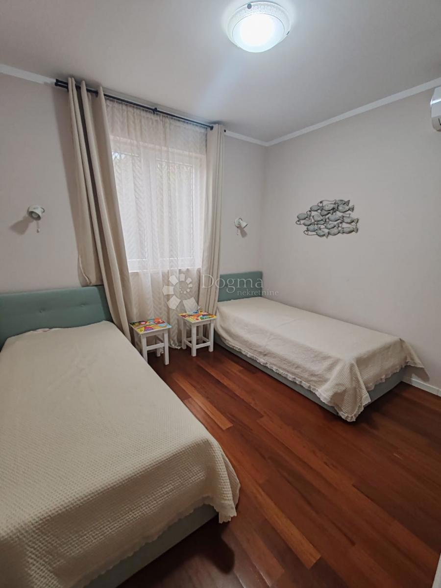 Hiša Bogdanovići, Šibenik - Okolica, 81m2