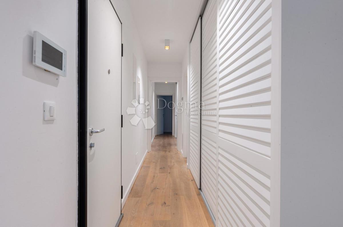 Stanovanje Kostrena, 110,08m2