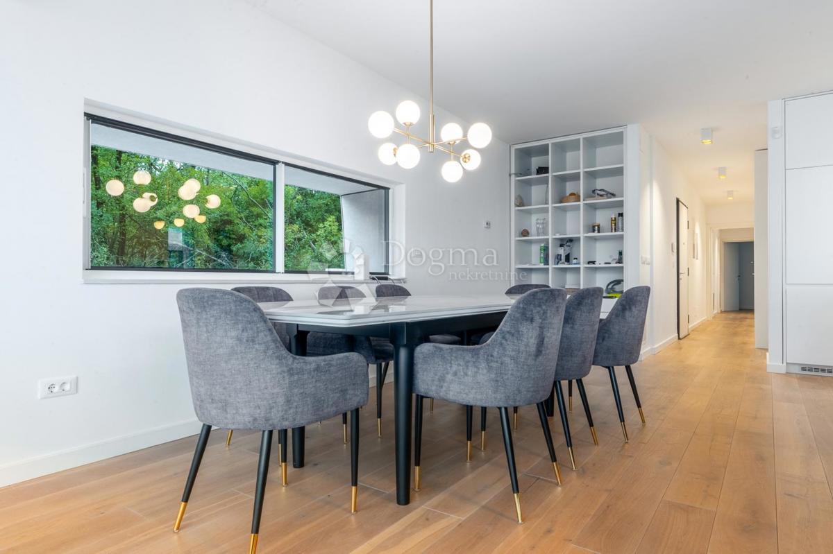 Stanovanje Kostrena, 110,08m2