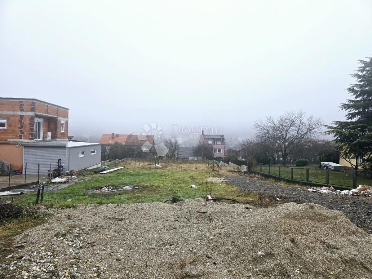 Zazidljivo zemljišče Oporovec, Gornja Dubrava, 1.341m2