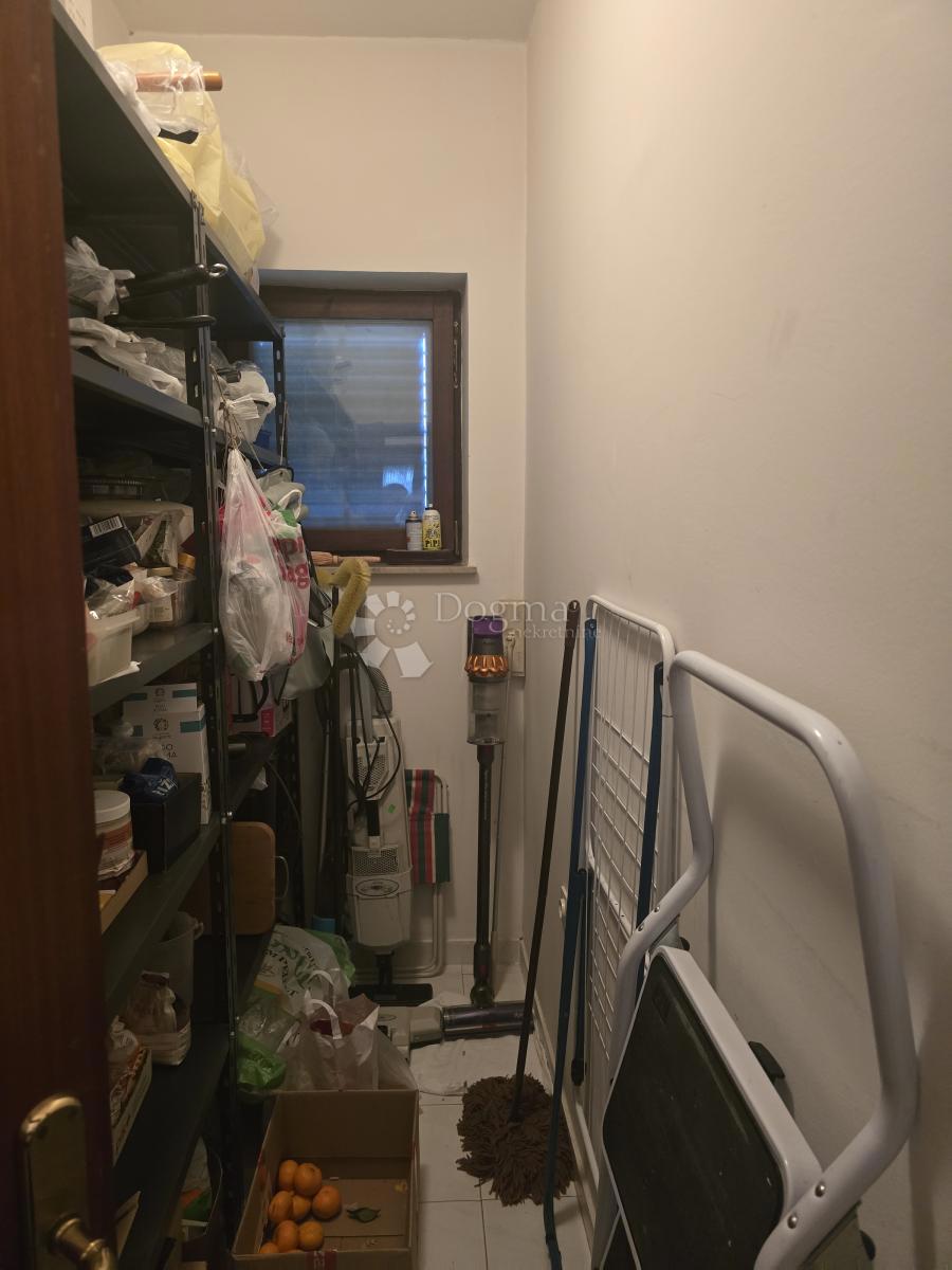 Hiša Drenova, Rijeka, 330m2