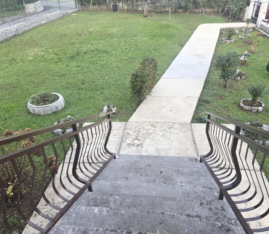 Hiša Drenova, Rijeka, 330m2