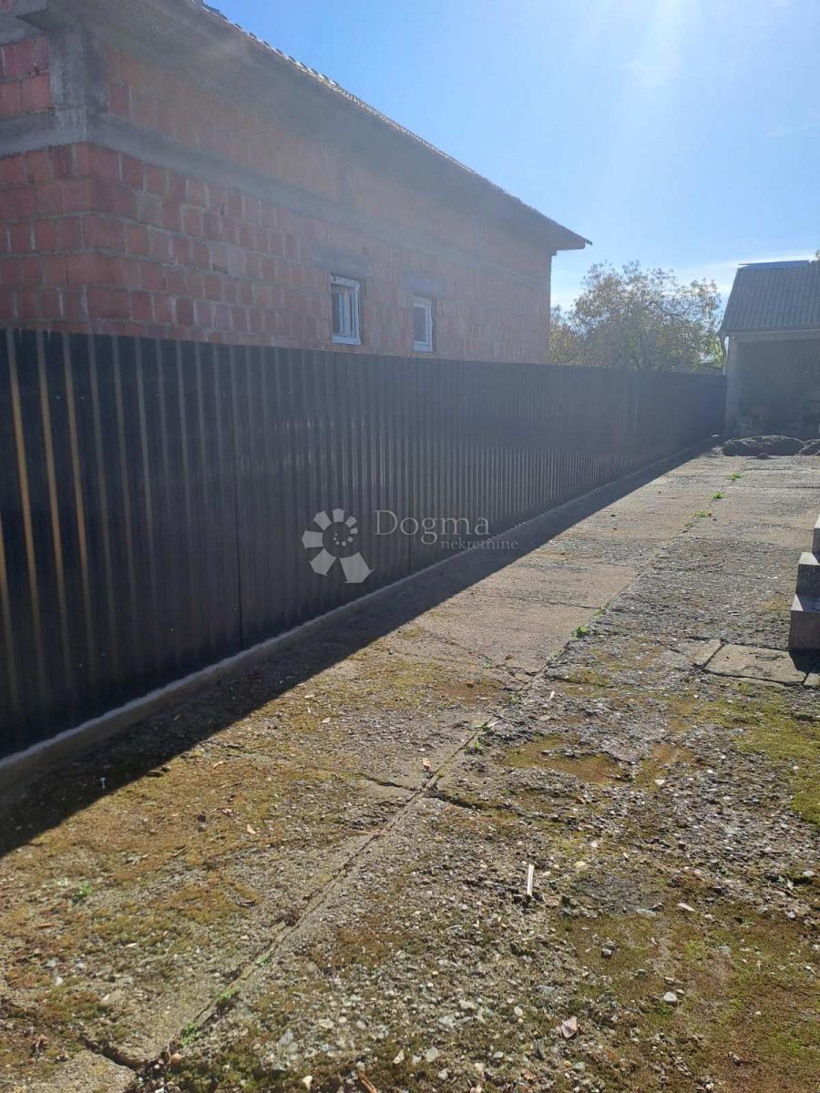 Hiša Bršadin, Trpinja, 90,76m2