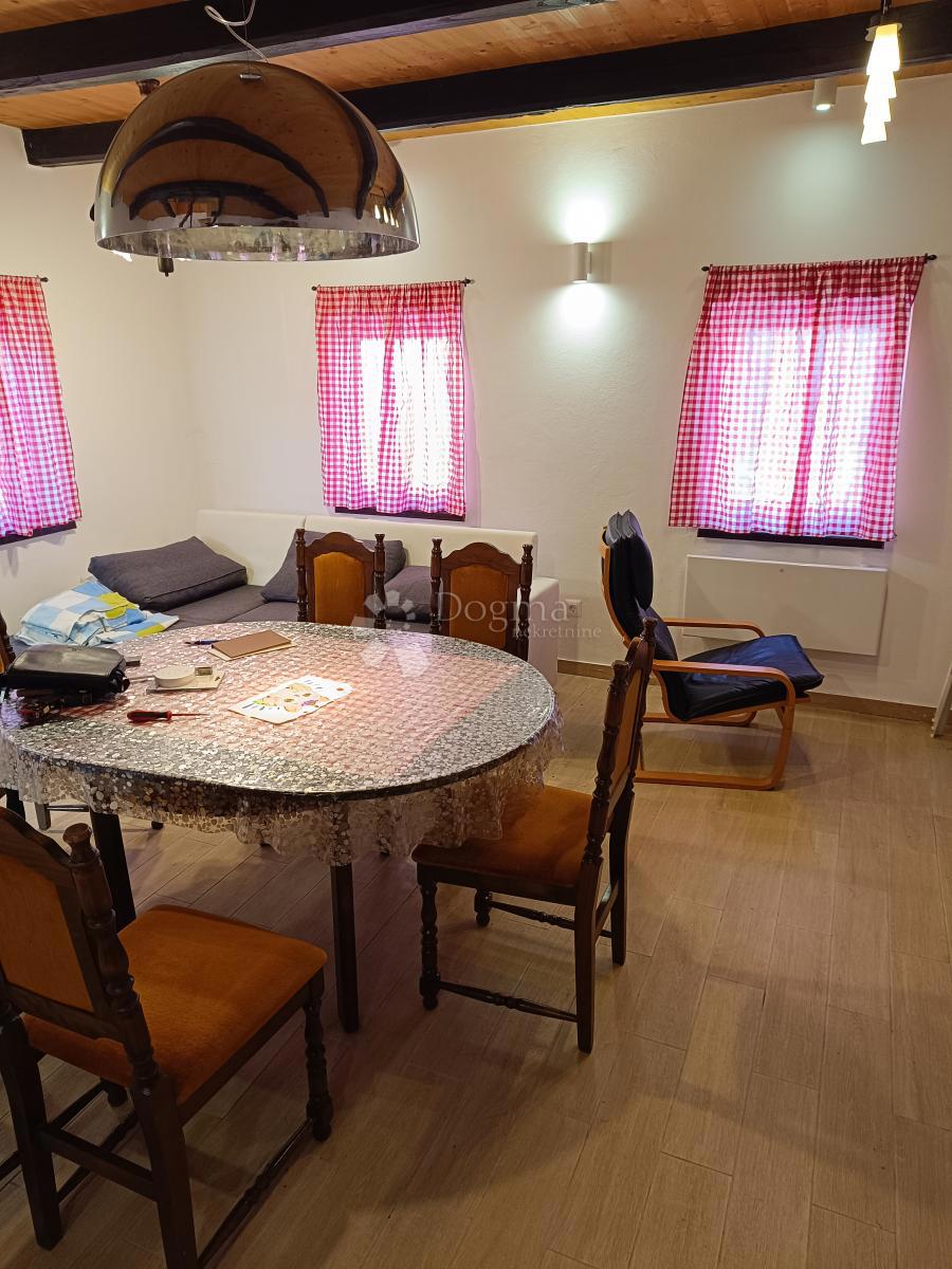 Hiša Svetonedeljski Breg, Sveta Nedelja, 91m2