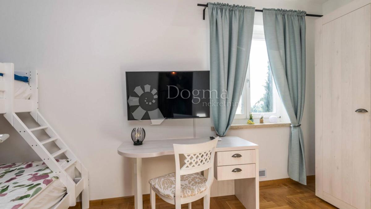 Hiša Smoljanci, Svetvinčenat, 180m2