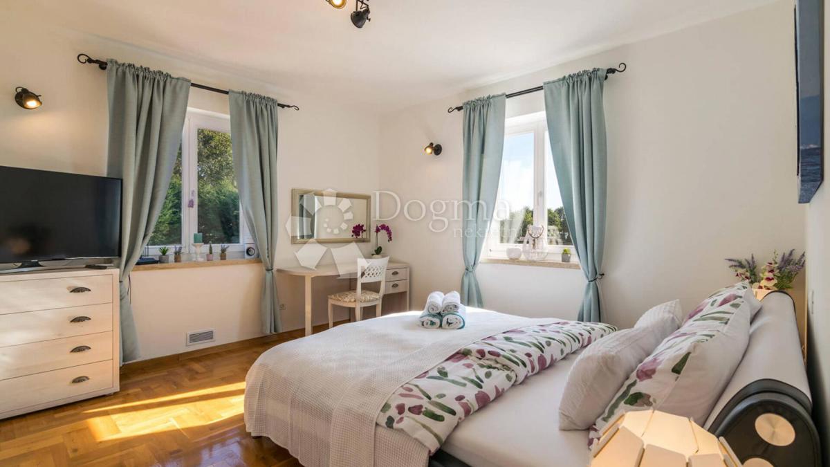 Hiša Smoljanci, Svetvinčenat, 180m2