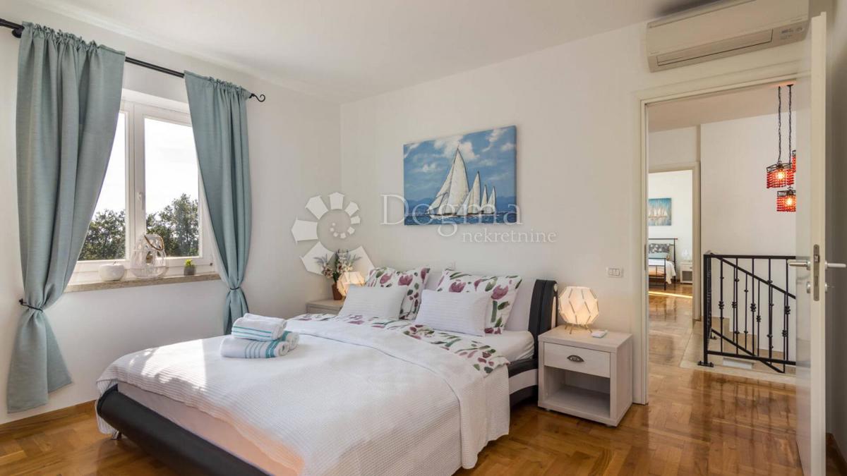 Hiša Smoljanci, Svetvinčenat, 180m2