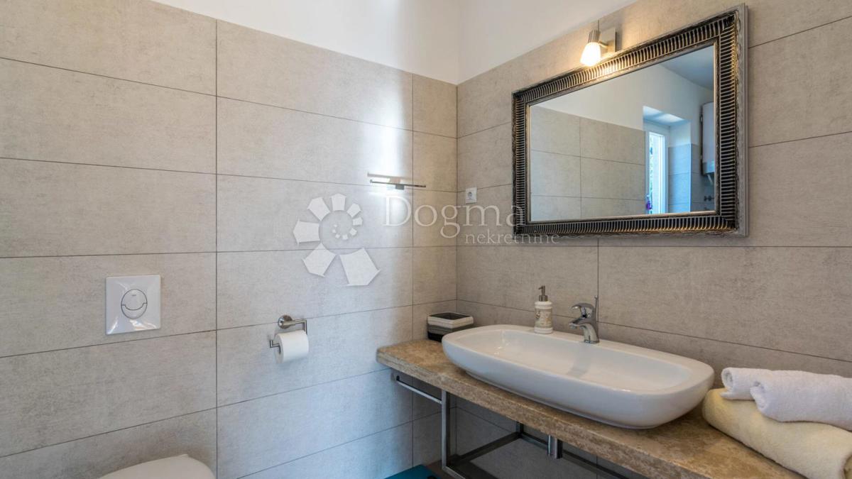 Hiša Smoljanci, Svetvinčenat, 180m2