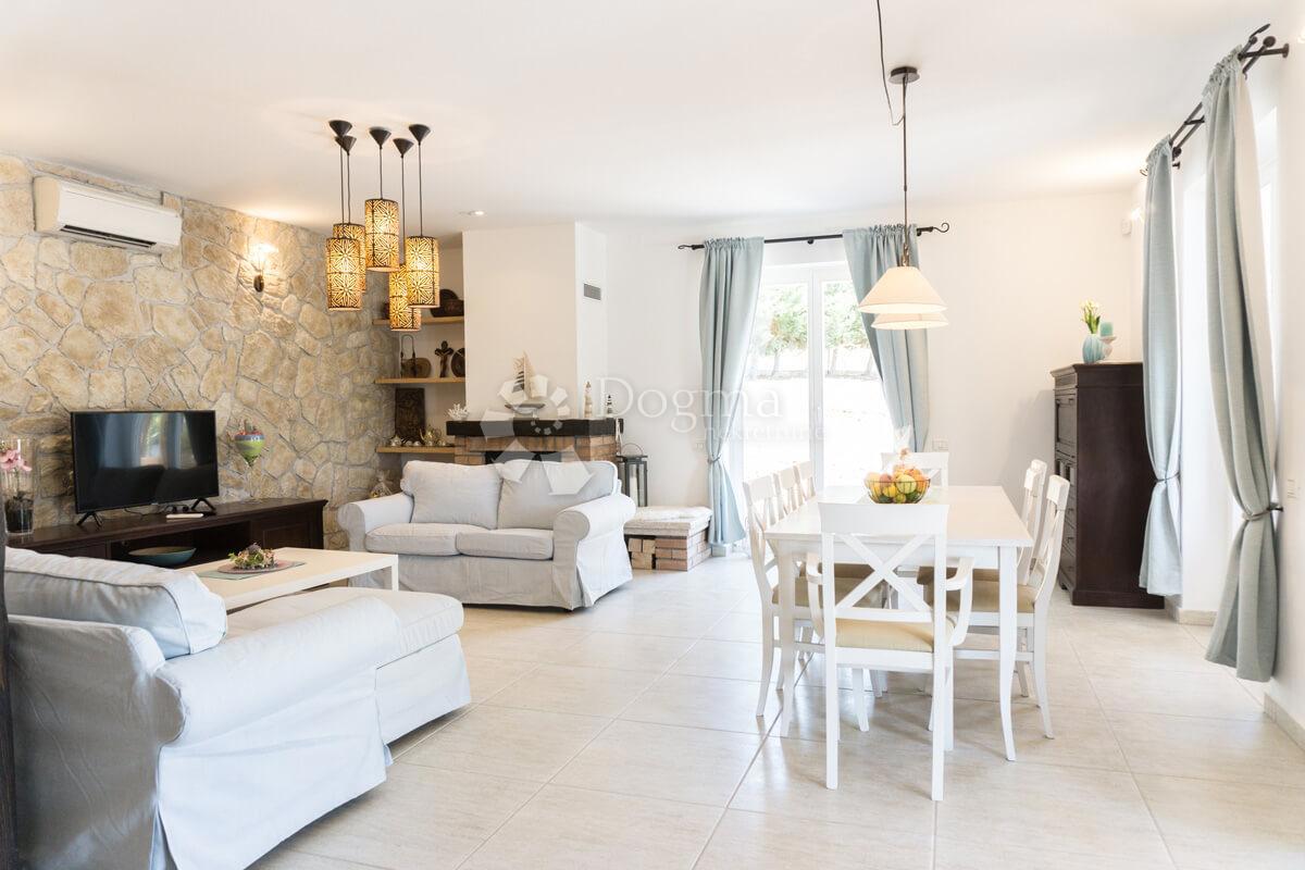 Hiša Smoljanci, Svetvinčenat, 180m2