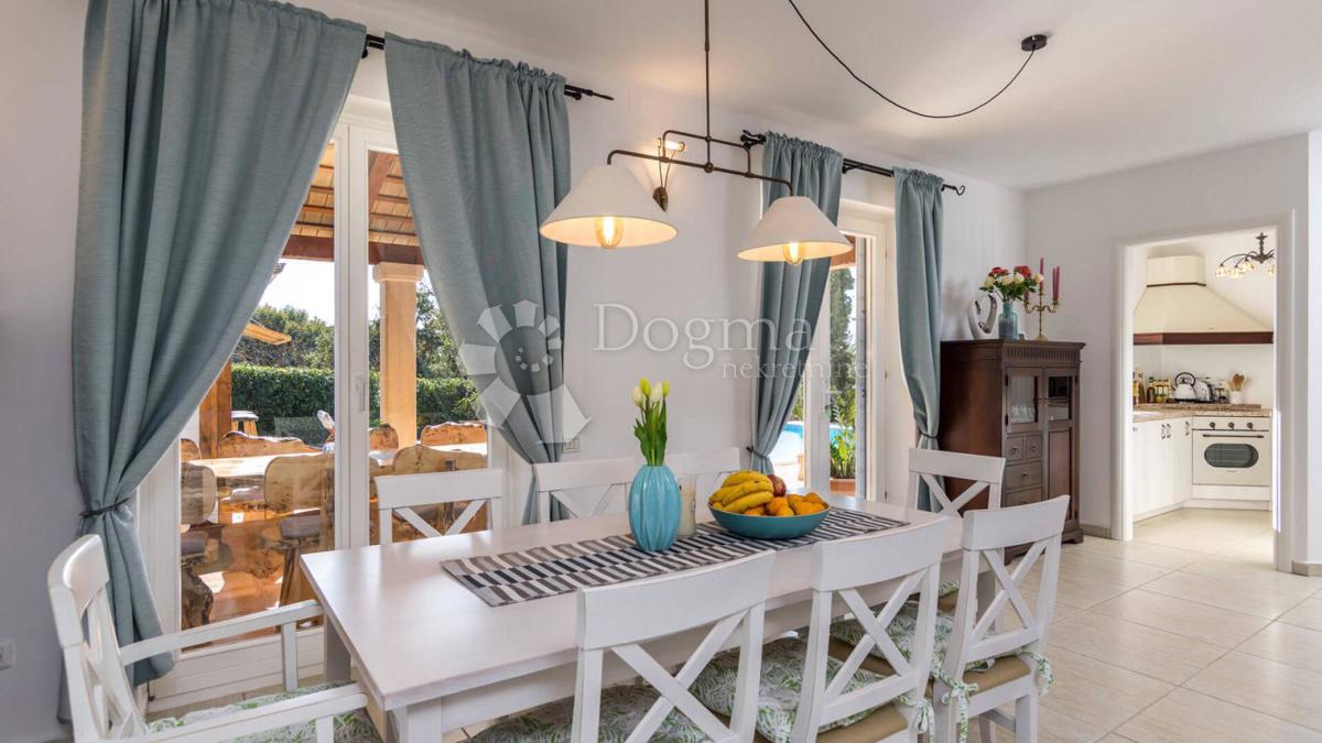 Hiša Smoljanci, Svetvinčenat, 180m2