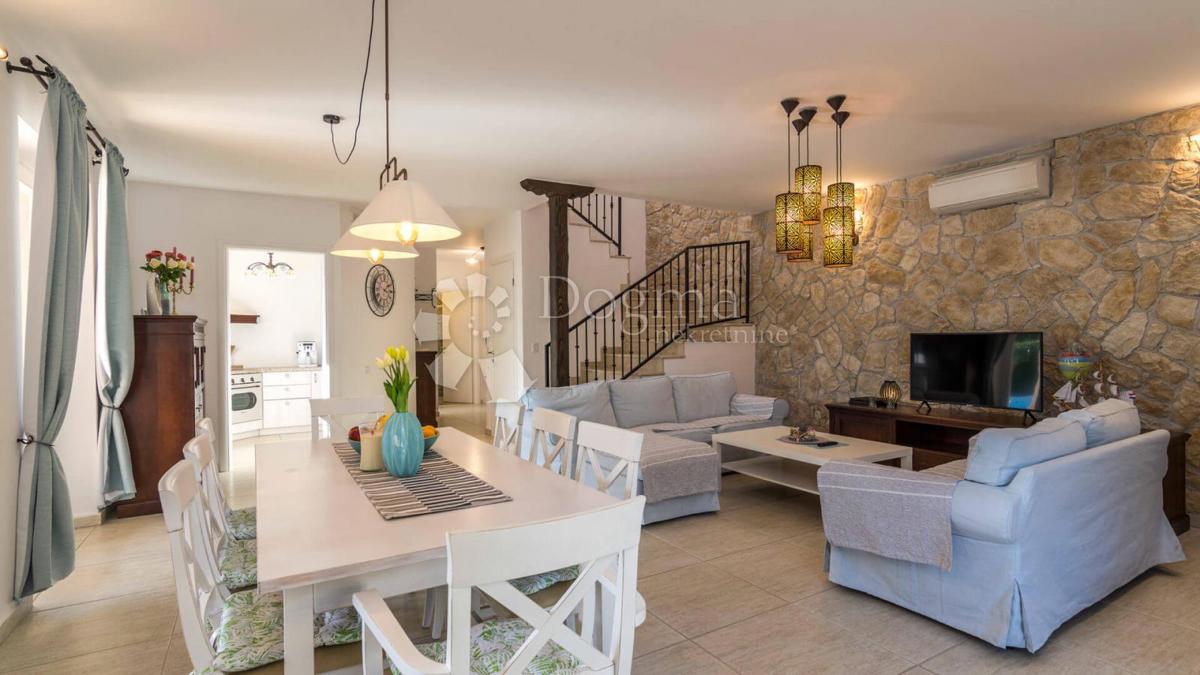 Hiša Smoljanci, Svetvinčenat, 180m2