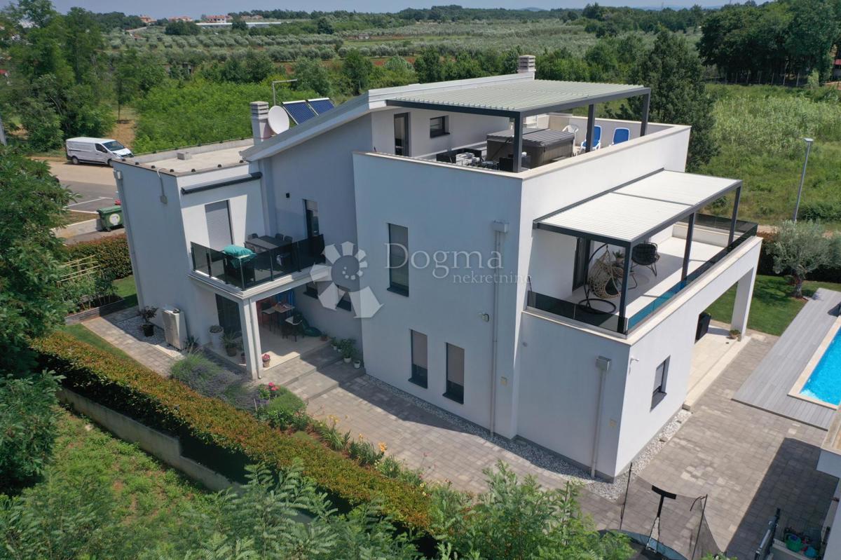 Hiša Novigrad, 302m2