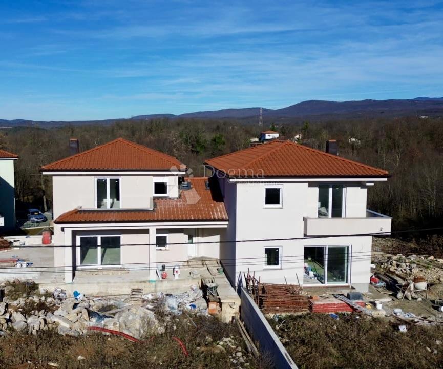 Hiša Mučići, Matulji, 215m2