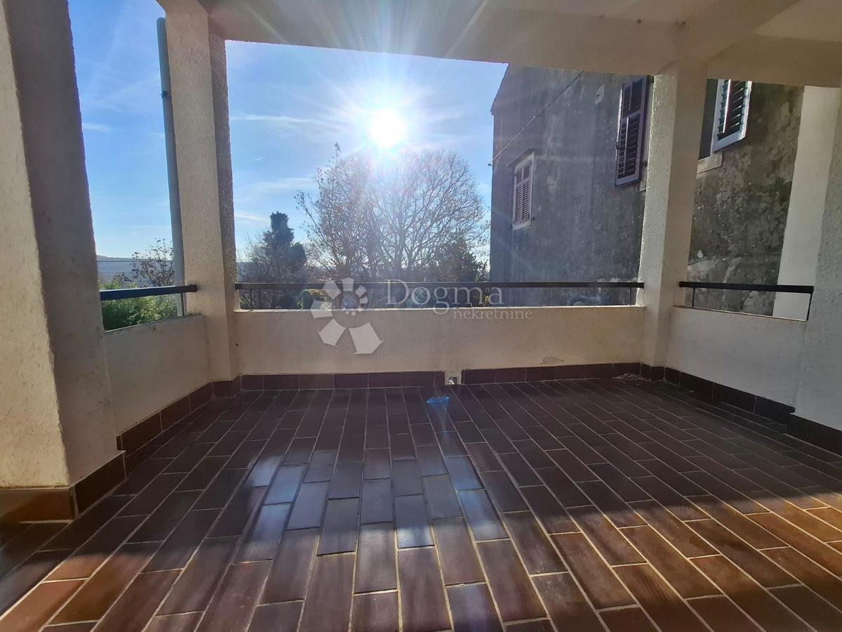 POREČ (okolica) - Istrska hiša z dvema stanovanjskima enotama