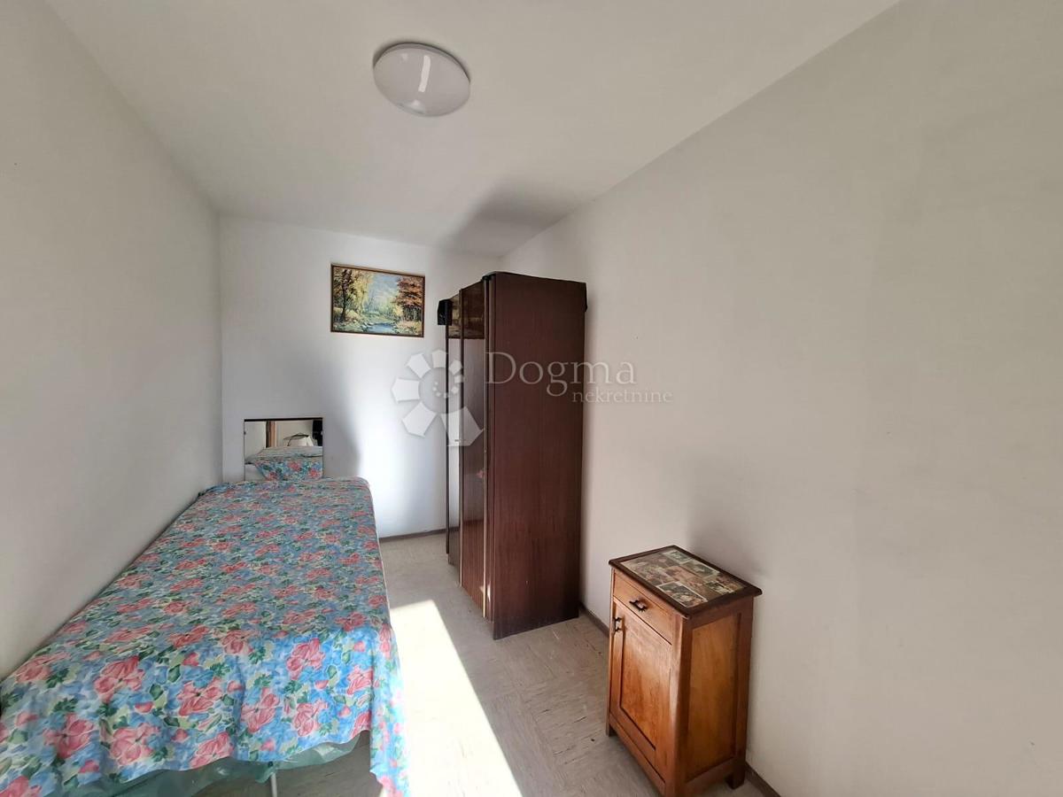 POREČ (okolica) - Istrska hiša z dvema stanovanjskima enotama