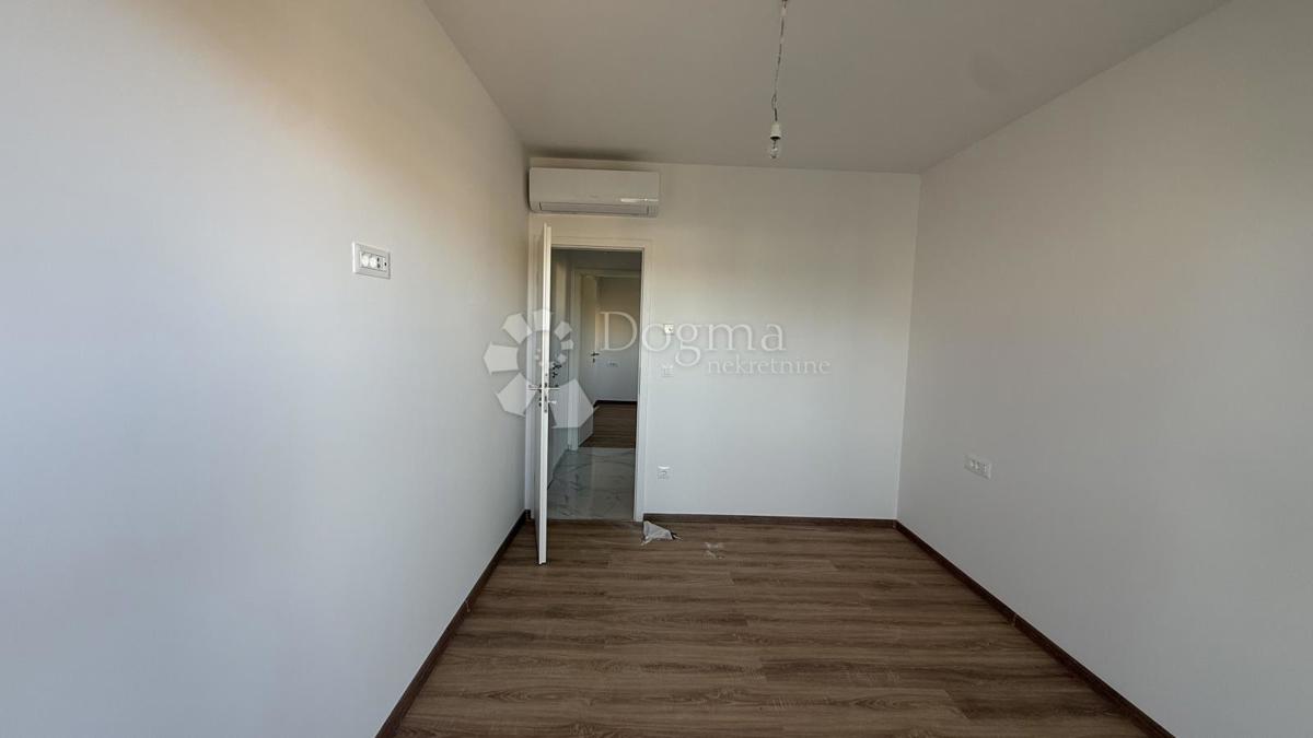 Stanovanje Okrug Gornji, Okrug, 54,59m2