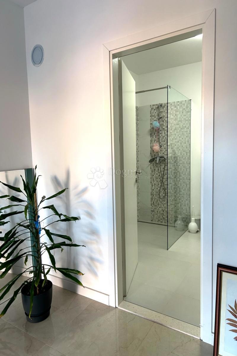 Hiša Svetvinčenat, 109m2