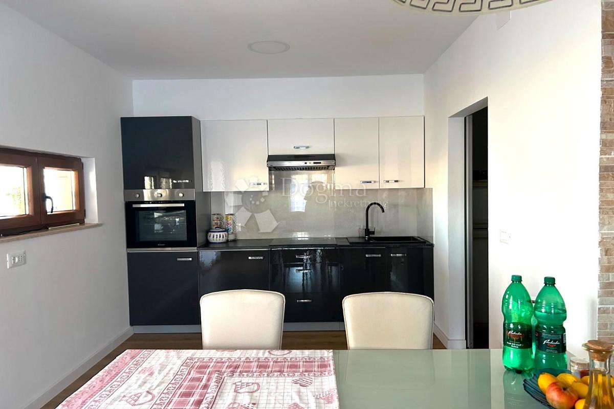 Hiša Svetvinčenat, 109m2