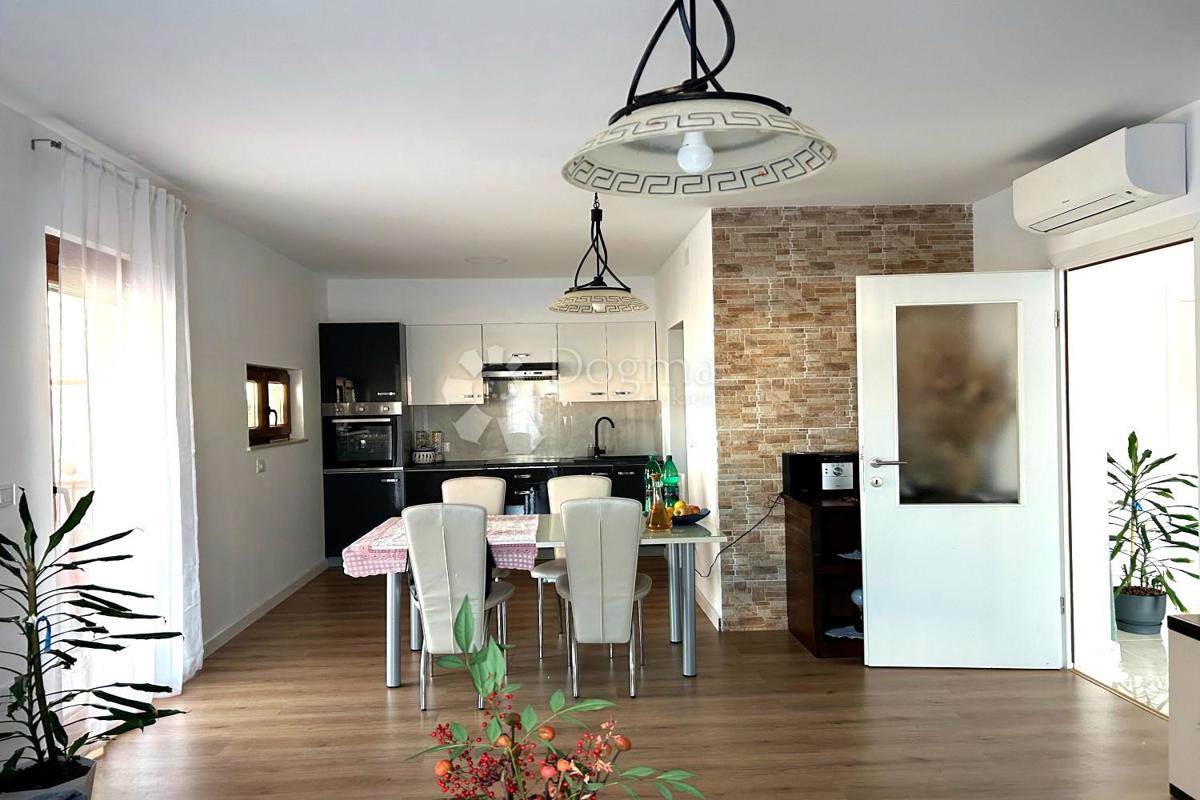 Hiša Svetvinčenat, 109m2