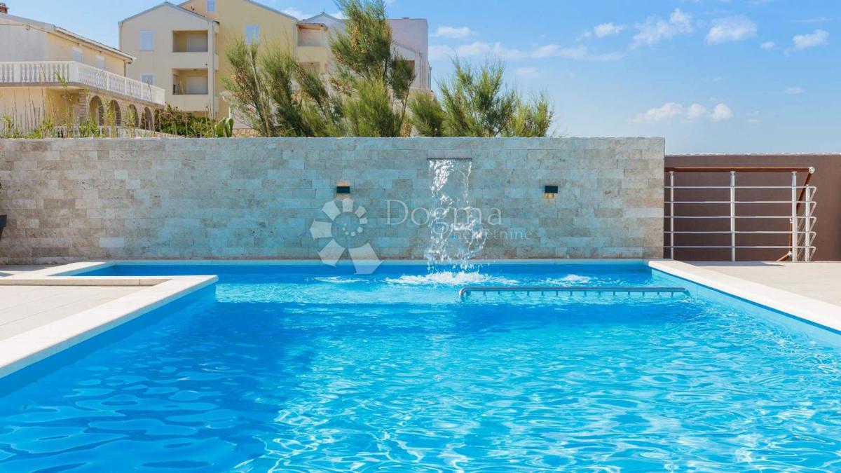 Luksuzna vila na Pagu - 150 m od morja