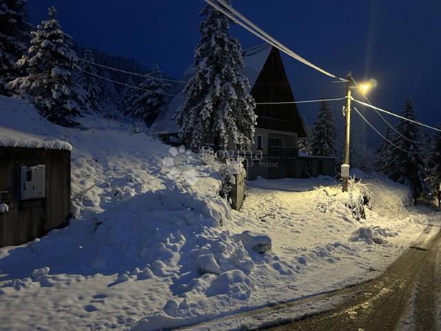 Hiša Ravna Gora, 380m2