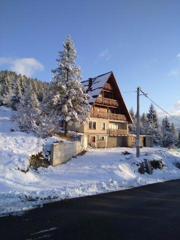 Hiša Ravna Gora, 380m2