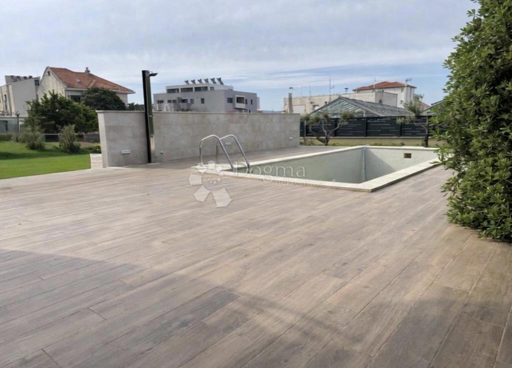 Hiša Podstrana, 435m2