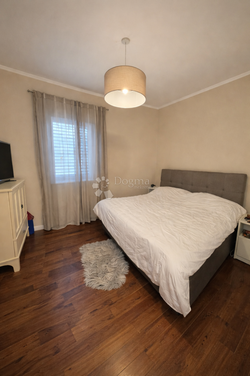 Hiša Podstrana, 435m2