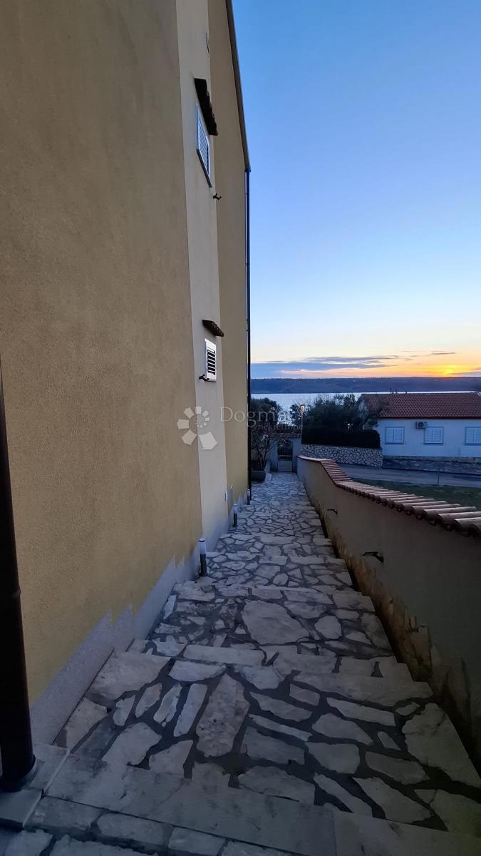 Hiša Posedarje, 500m2