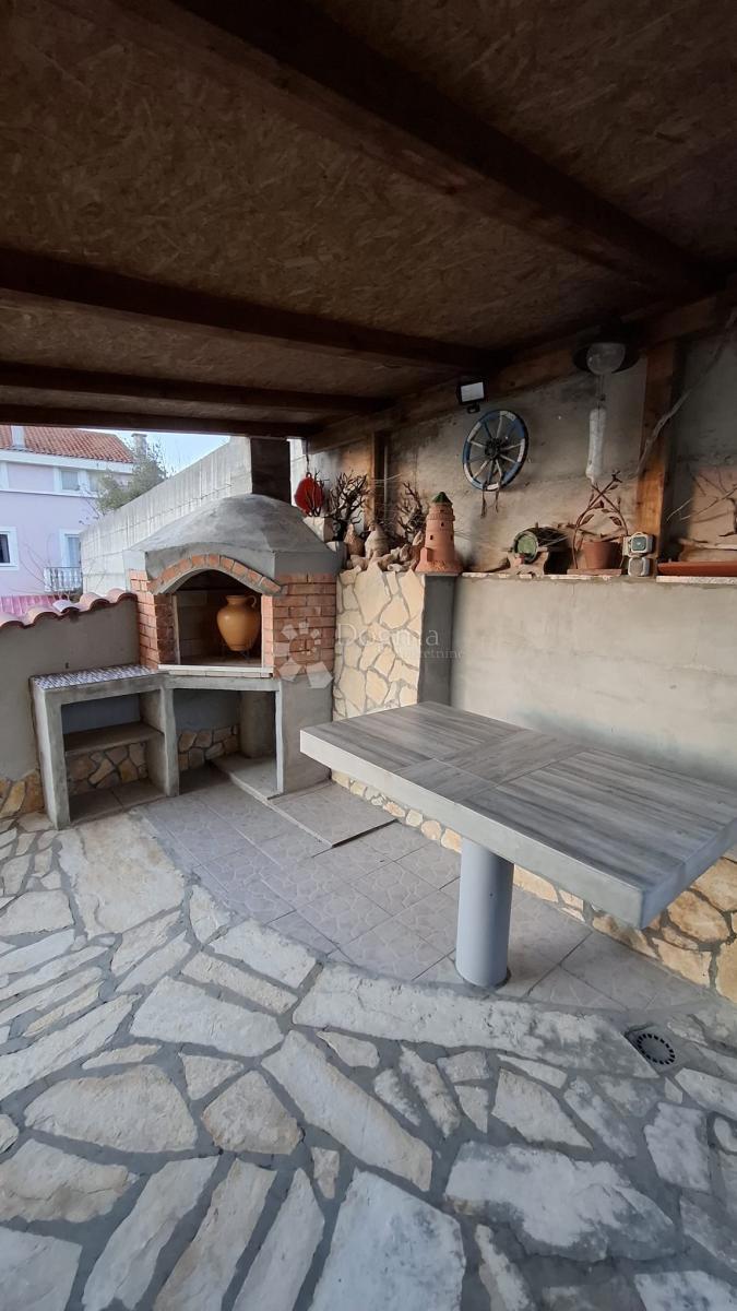 Hiša Posedarje, 500m2