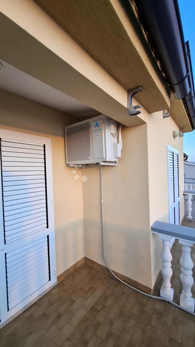 Hiša Posedarje, 500m2