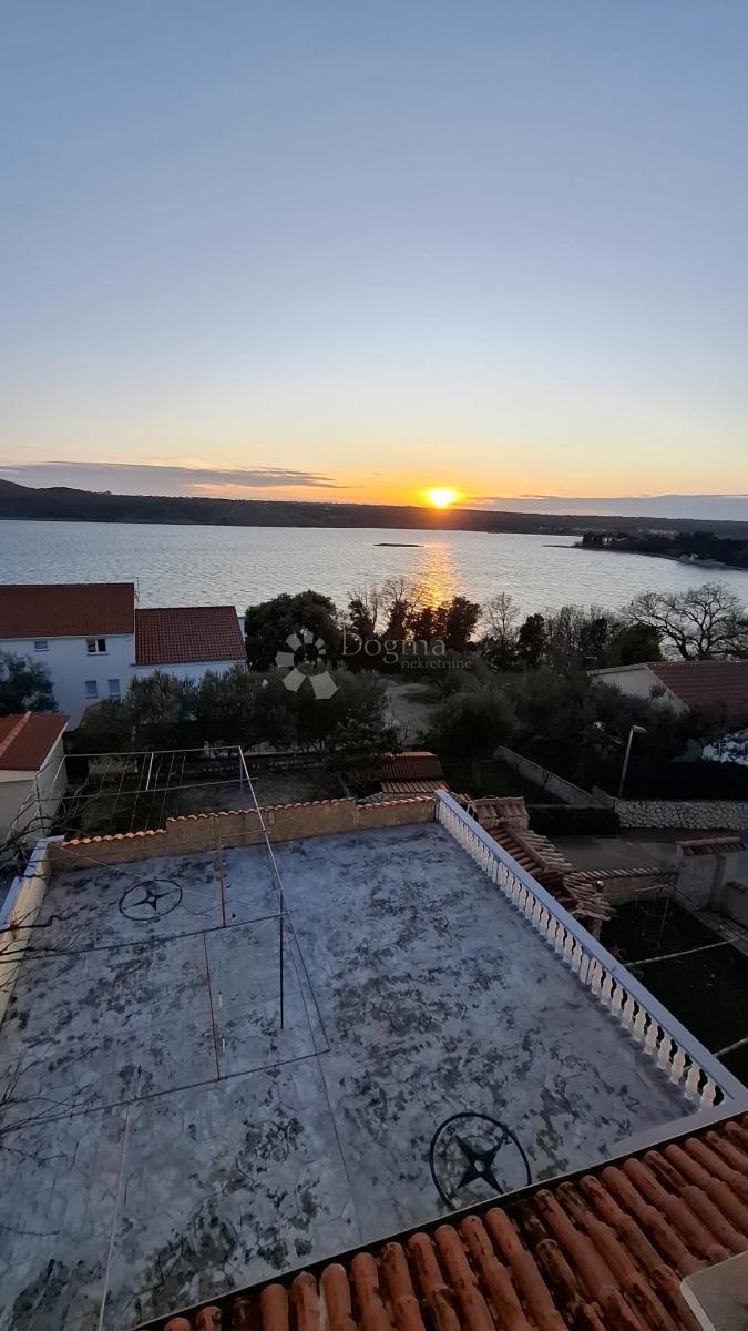 Hiša Posedarje, 500m2