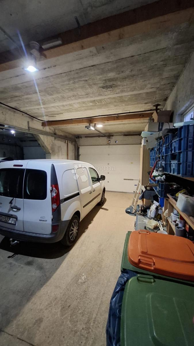 Hiša Posedarje, 500m2