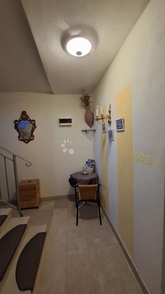 Hiša Posedarje, 500m2