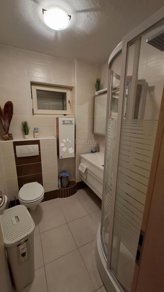 Hiša Posedarje, 500m2