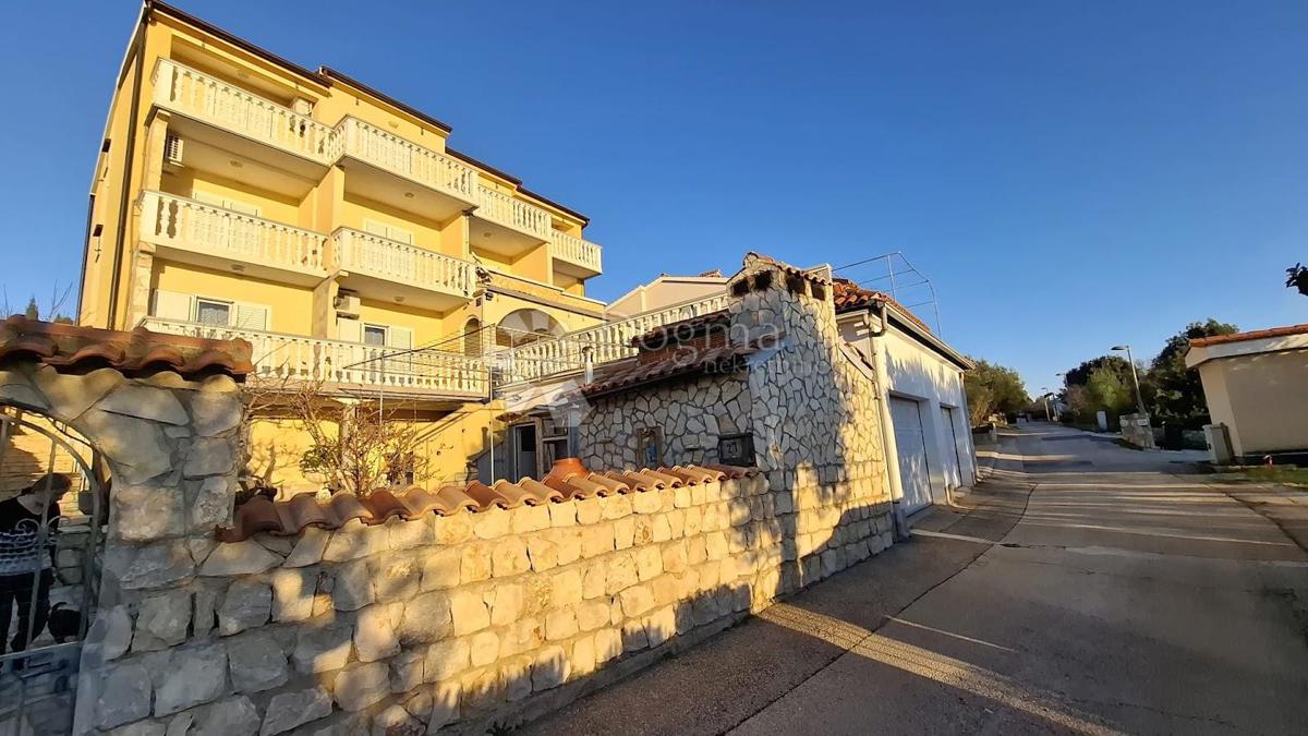 Hiša Posedarje, 500m2