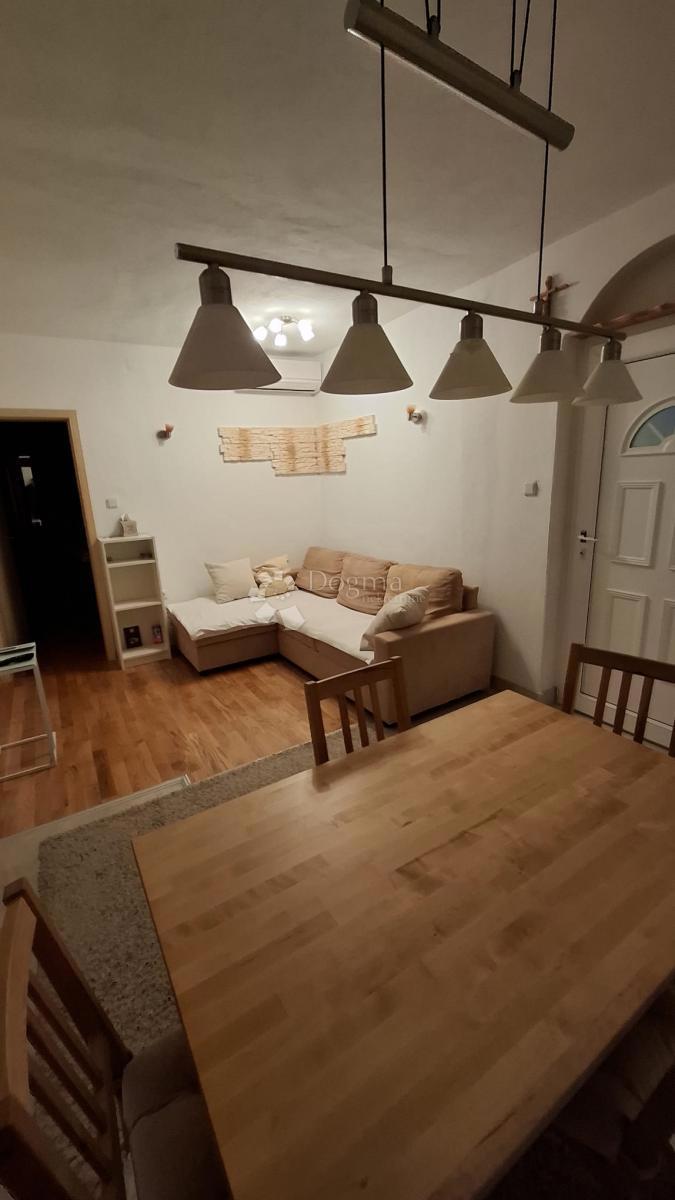 Hiša Posedarje, 500m2