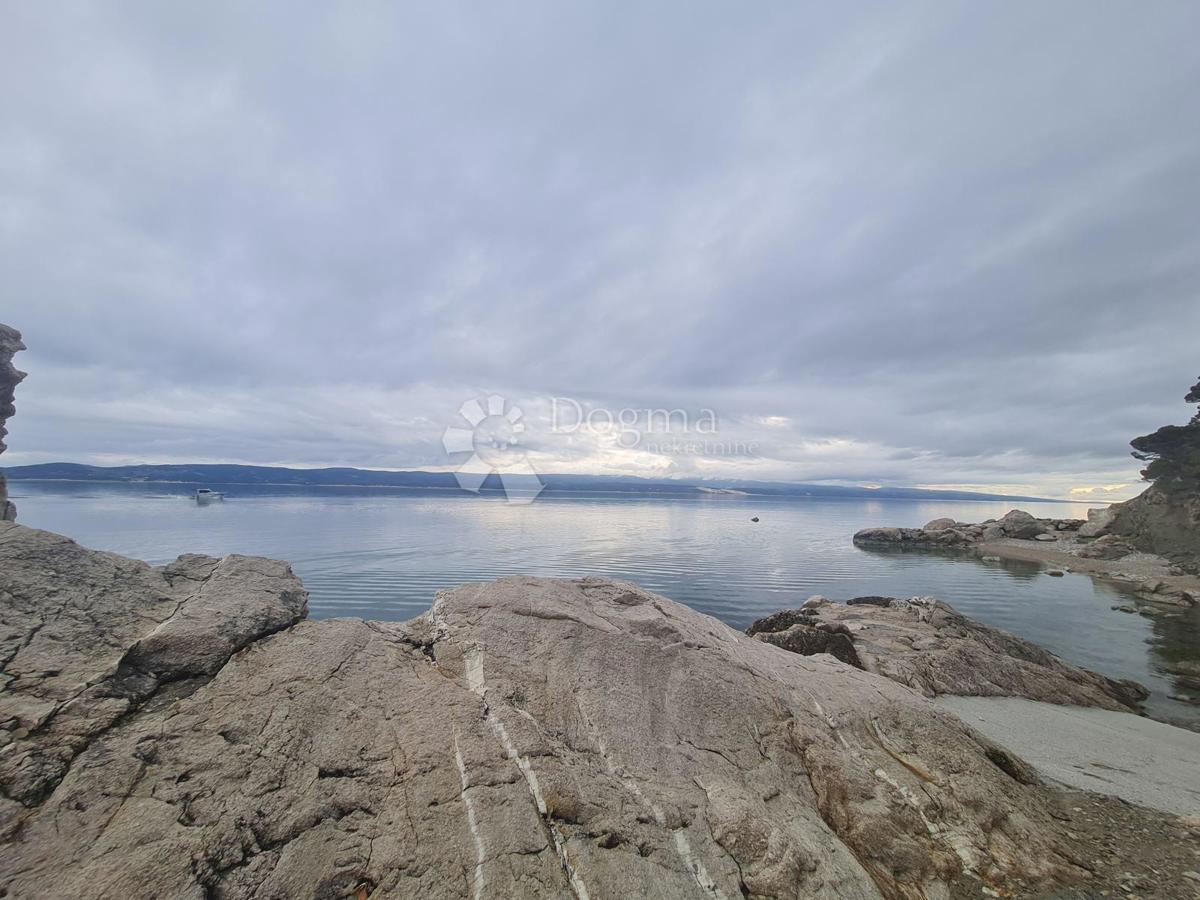 Zazidljivo zemljišče Marušići, Omiš, 882m2