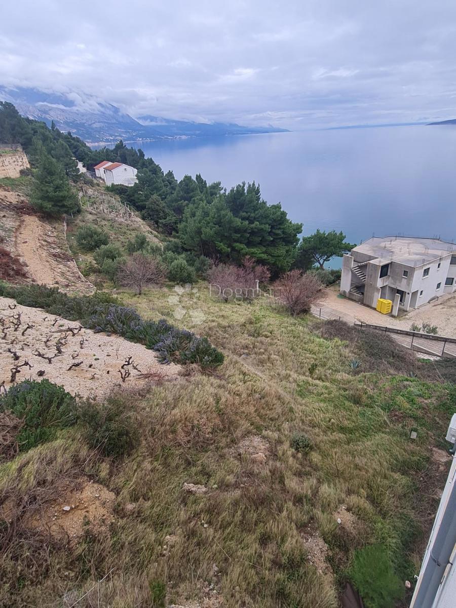 Zazidljivo zemljišče Marušići, Omiš, 882m2