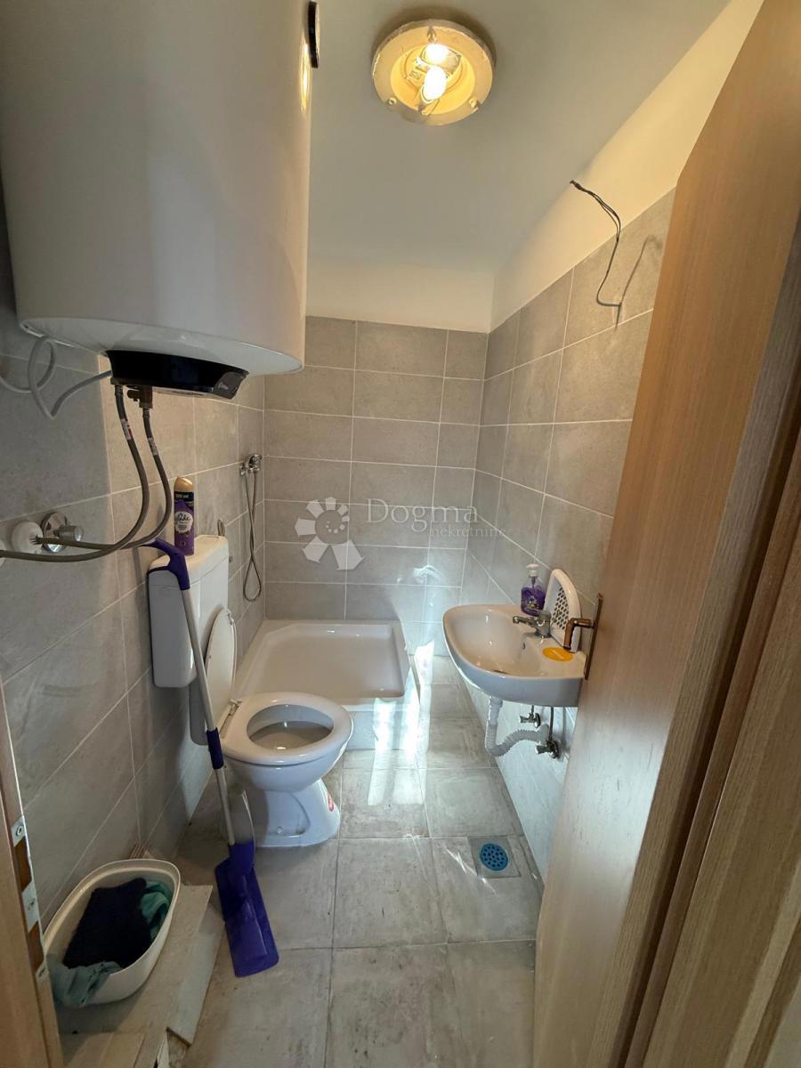 Apartma Karlobag, 61m2