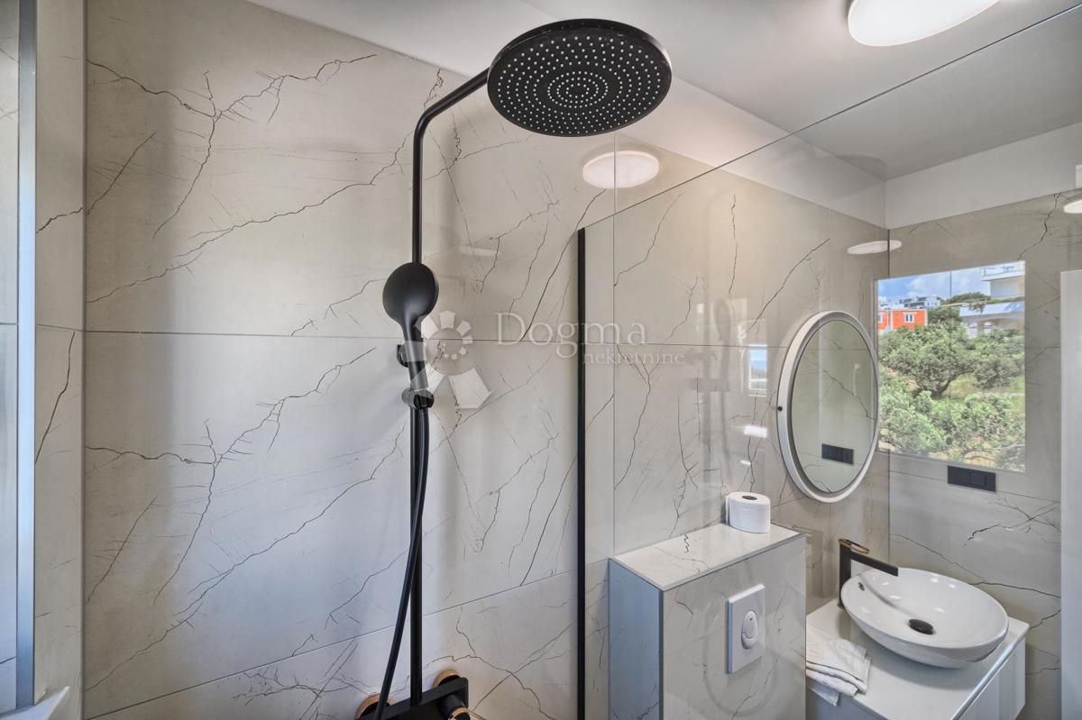 Stanovanje Primošten, 67m2